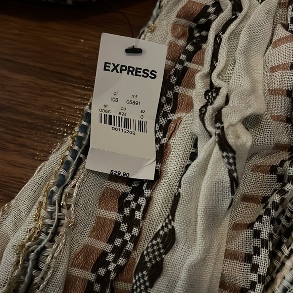 Nwt Express scarf - Picture 2 of 5